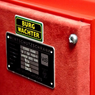Купить Сейф BURG–WACHTER E 554 E LAK RED в Сочи. В наличии и под заказ в каталоге. Большой ассортимент